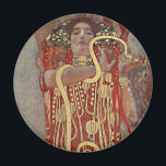 Hygieia av Gustav Klimt, Vintage Art nouveau Magnet<br><div class="desc">Hygieia (c. 1901) av Gustav Klimt är en vintage av Viktorian Era Symbolism-målning med den grekiska gudinnan av hygien, hälsa, renlighet och sanitet tillsammans med den asculapiska ormen runt hennes arm och kopp av Lethe i hennes hand. Hygieia är en del av en av tre målningar som kallades "Faculty Paintings"...</div>