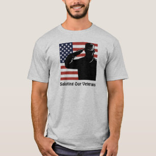 Hyllar Våra Veteraner Soldat & Amerikansk Flagga T Shirt