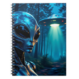 Hyper Realistic Alien och UFO i skogen Anteckningsbok