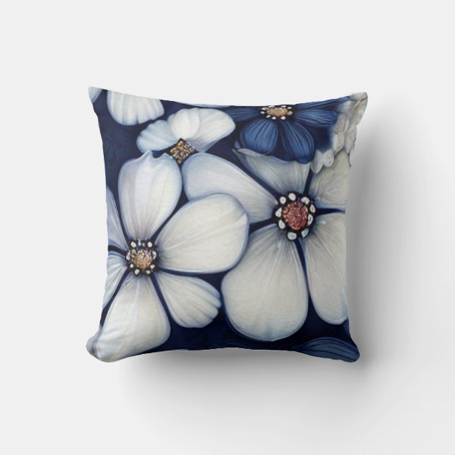 Hyperrealistisk blomstil med marinblå blomma kudde (Framsida)