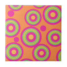 Hypnotisk orange rosa cirkel geometriskt mönster