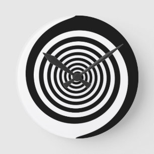 Hypnotisk spiral för svart & för vit rund klocka