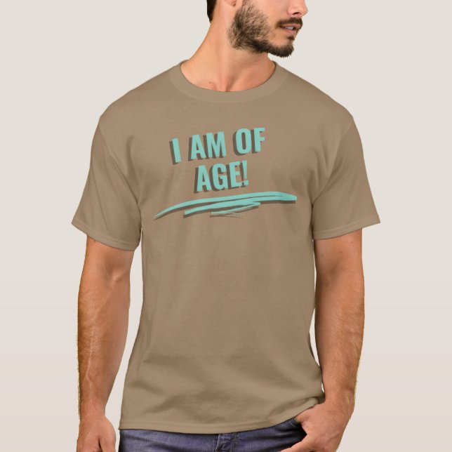 I AM OF AGE 70s family T Shirt (Framsida)