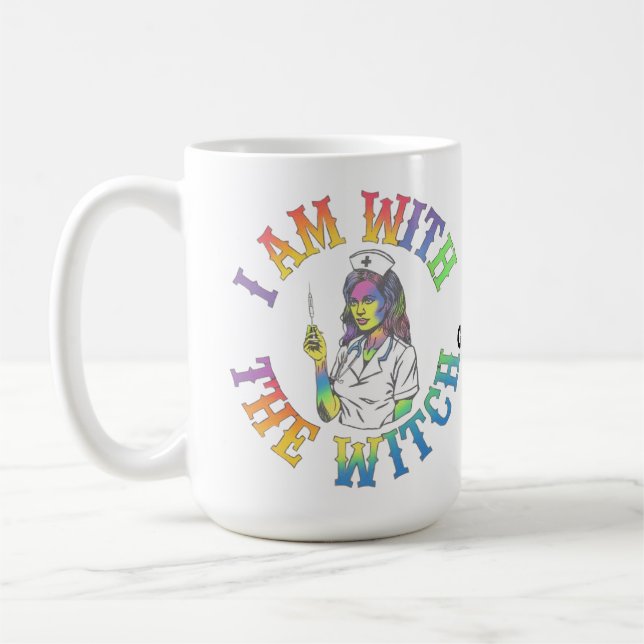 I Am With The Witch Retro Medical Nurse Graphic Kaffemugg (Vänster)
