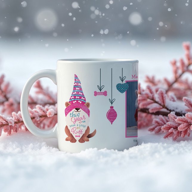 I år har det varit mindre Roligt Gnome Hund Photo Kaffemugg (This Year Has Been Less Ruff Fun Gnome Dog Photo Coffee Mug)