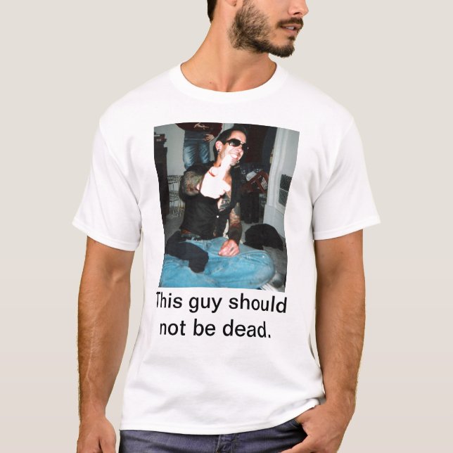 I att älska minne av ben 10 tee (Framsida)