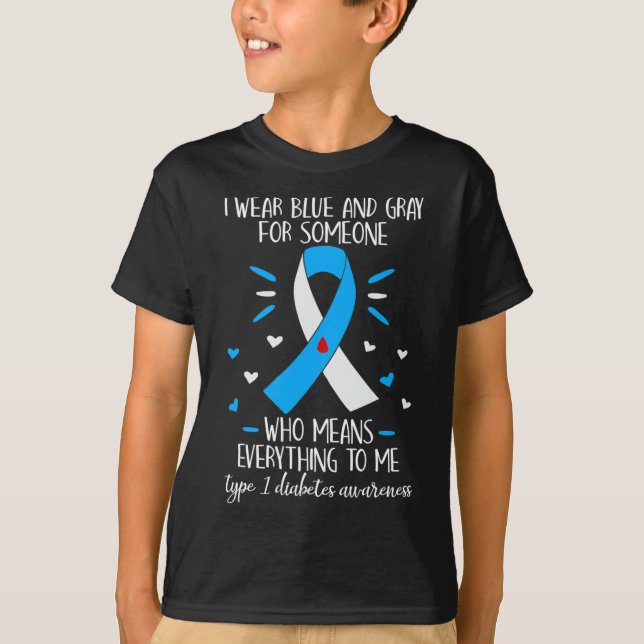 I Bära Blue och Grått typ 1 Diabetesmedvetandegrad T Shirt (Framsida)
