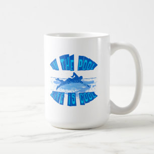 I BASSÄNGEN ÄR LIV KALLT KAFFEMUGG