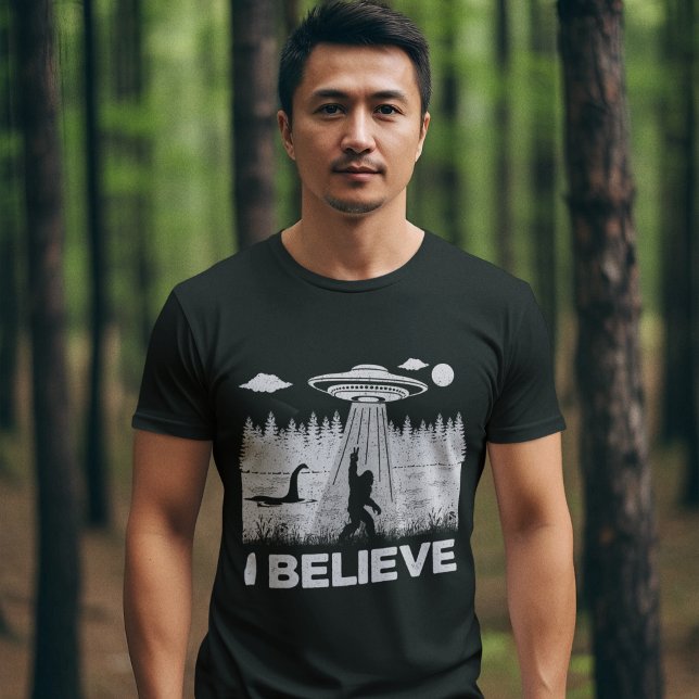 I Believe Big foot, Ufo, Ness Funny Big foot T Shirt (Skapare uppladdad)