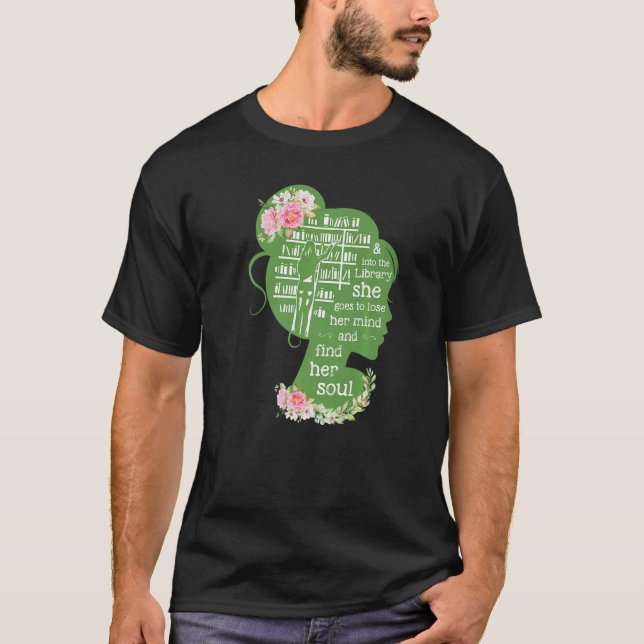 I Bibliotek går hon miste om sinnet. T Shirt (Framsida)