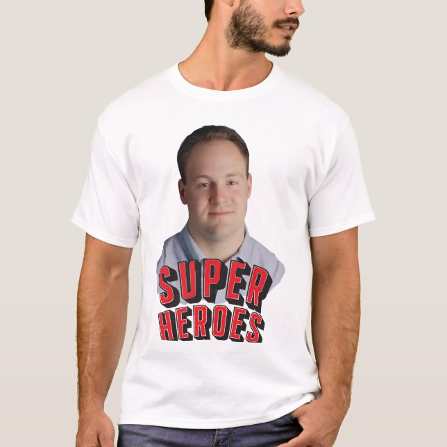 I dag minns vi nationella hjältar som Daniel Lewi T Shirt (Framsida)