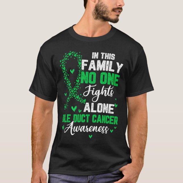 I den här familjen bekämpar ingen Ensam Ble Duct C T Shirt (Framsida)
