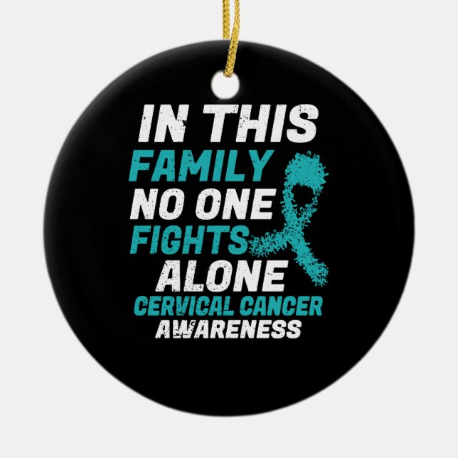 I den här familjen kämpar ingen mot Ensam mot livm Julgransprydnad Keramik (Framsidan)