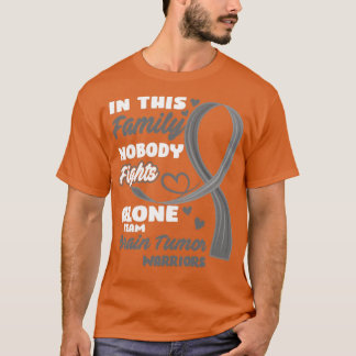 I den här familjen kämpar ingen mot Ensam Team Bra T Shirt