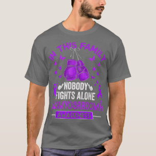 I den här familjen kämpar ingen mot Ensamen Leiomy T Shirt