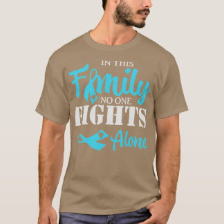 I den här familjen slåss ingen ensam t shirt