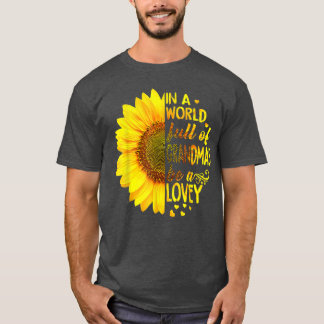 I en fullt av mormas är Lovey Solros T Shirt