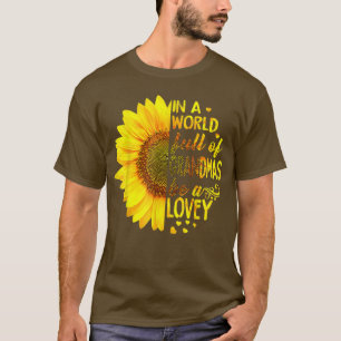 I en fullt av mormas är Lovey Solros T Shirt