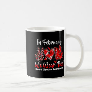 I februari bär vi röd fred kärlek fjäril hjärta kaffemugg