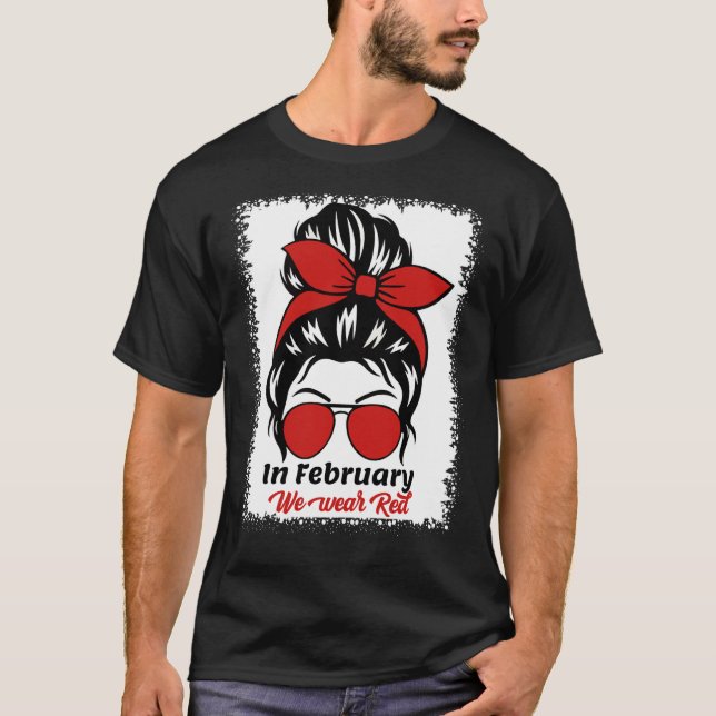 I februari Bära Red Messy Bun Heart Disease Aw T Shirt (Framsida)