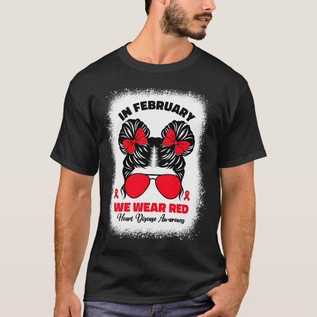 I februari uppmärksammade vi Bära Red Heart Diseas T Shirt (Framsida)