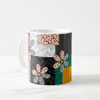 I flerfärgade färger lapptäcke rustikt mönster kaffemugg