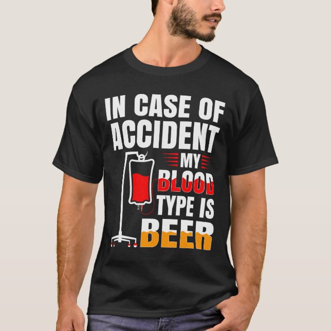 I fodral är min blodtyp öl t shirt (Framsida)