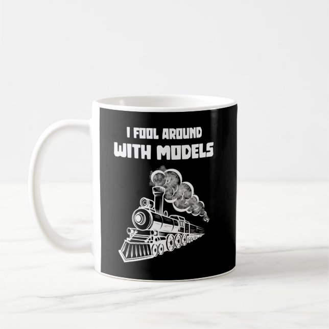 I fool around with models I Funny Train Kaffemugg (Vänster)