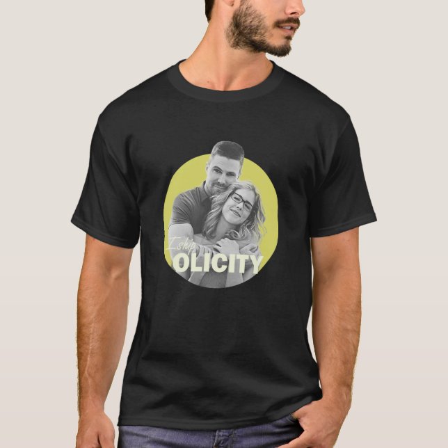 I Frakt Olicity - Arrow Essential T Shirt (Framsida)
