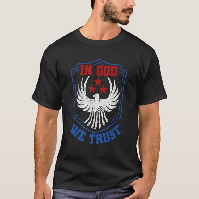 I Gud litar vi på patriotisk Tee (Framsida)