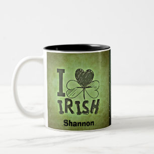 I Heart Irish Shamrock Namn Monogram Initialer Två-Tonad Mugg