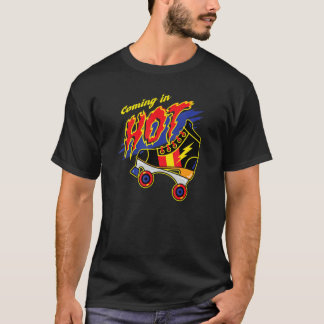 I Hett kommer rullgarderollhud med flamma och L T Shirt