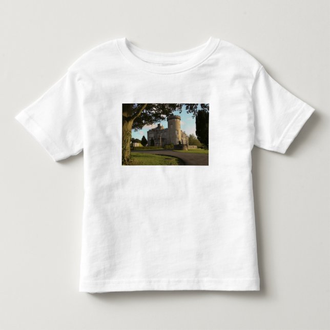 I Irland, Dromoland Castle sidoingång Tee Shirt (Framsida)