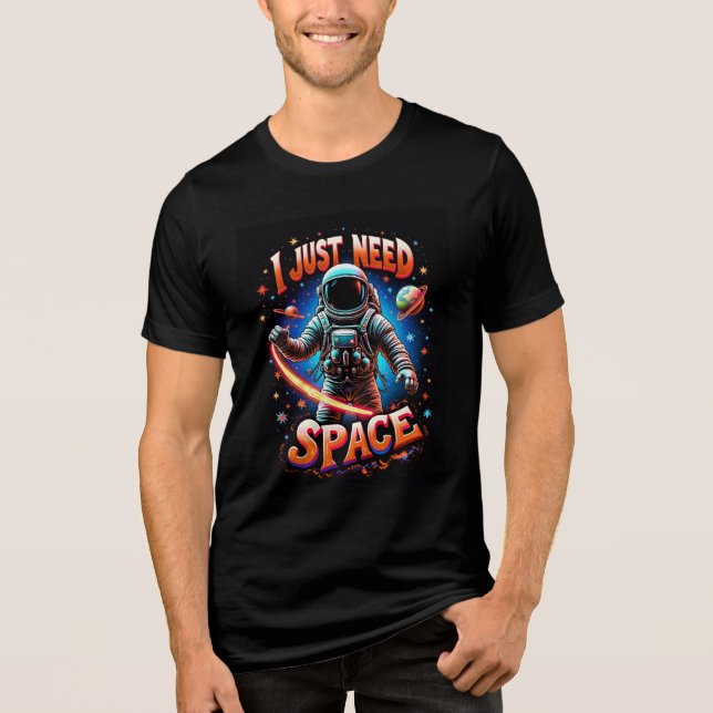 I Just Need Space – Neon Orange Astronaut Shirt T (Framsida)