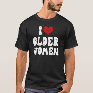 I Kärlek Äldre kvinnor Hjärtar Äldre kvinnor Sarka T Shirt
