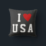 I kärlek AMERIKA | Heart anpassningsbar text USA Kudde<br><div class="desc">Denna PILLOW kan anpassas till vilken Ställe eller artikel som helst,  dvs. C U P eller Person. M O M eller söt allt du kärlekar och det ser coola ut.</div>