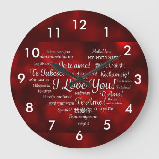 I kärlek är klockan stor klocka