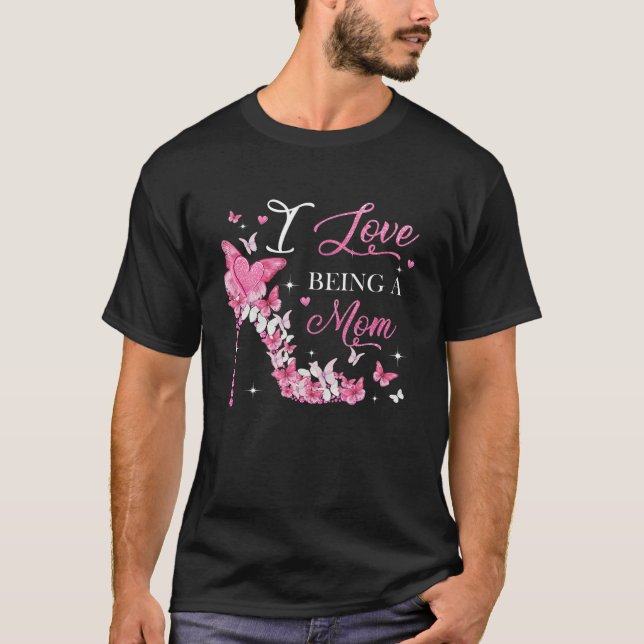 I Kärlek är Mamma High Heel Butterflies Mor Rätta T Shirt (Framsida)