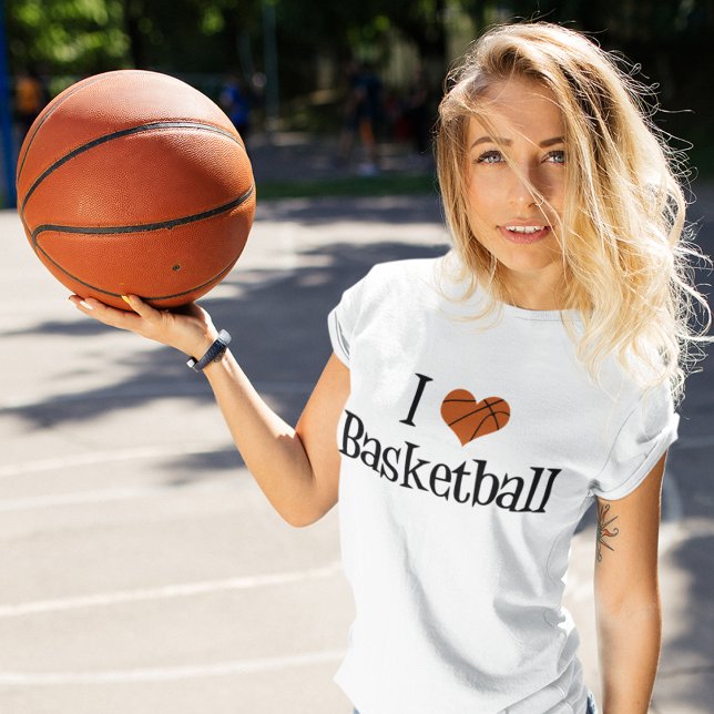 I Kärlek Basketball Women's T-shirt (Skapare uppladdad)