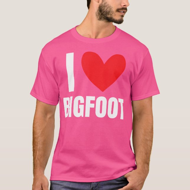 I Kärlek Bigfoot Sasquatch Heart Forest Creature N T Shirt (Framsida)