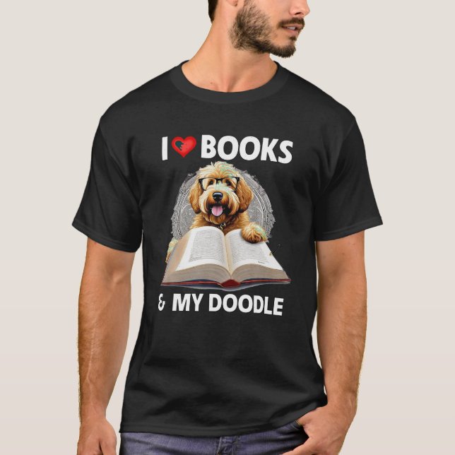 I Kärlek Bokar och My Golden Doodle Reading Hund M T Shirt (Framsida)