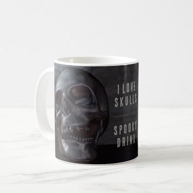 I Kärlek Döskallar. Spooky Drink. Skallande skalle Kaffemugg (Framsida vänster)