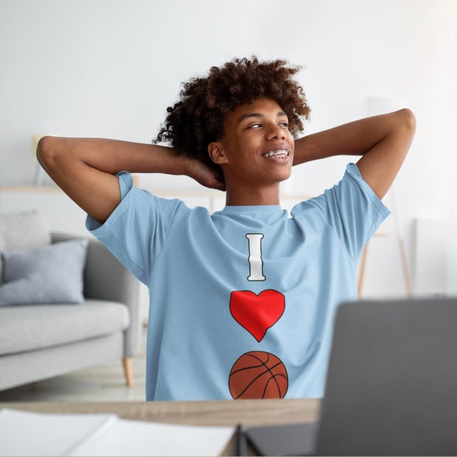 I Kärlek/Heart Basketball Boys Basketball Player T Shirt (Skapare uppladdad)