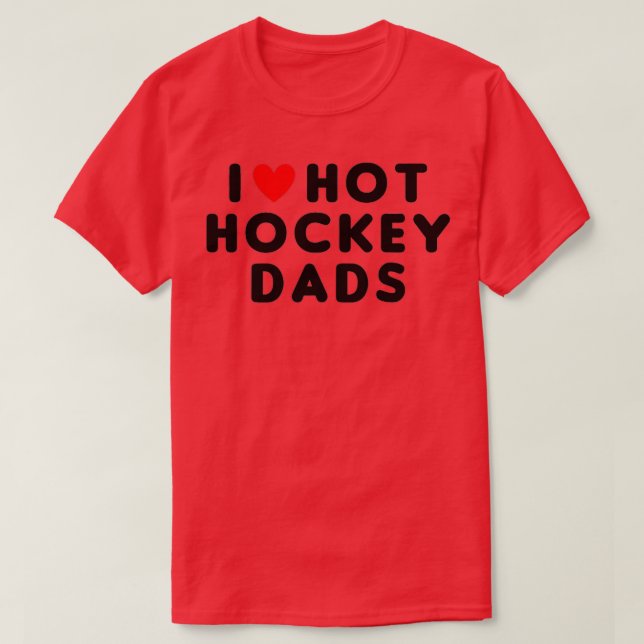 I Kärlek Hett Hockey Pappor Funny Red Heart T Shirt (Design framsida)