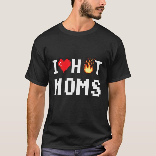 I Kärlek Hett Mammor Red Heart Pixel Tee Hett Mor  (Framsida)