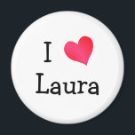 I Kärlek Laura Magnet<br><div class="desc">En söt "I Kärlek" röd och rosa hjärtdesign som finns på en rad gåvor och kläder. Om du inte hittar önskad namn finns det mallar i det här galleriet.</div>
