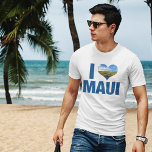 I Kärlek Maui Hawaii Cute Hawaiian Vacation T Shirt<br><div class="desc">Jag kärlek Maui Hawaii t-shirt med ett sött hjärtformade foto av de blå hawaiiska havs- och grönt bergen. Vackra kustnära vatten gör mig lycklig på sommarsemester. En söt keepsaké med vindkvarnar på en backe.</div>