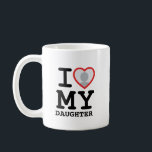 i kärlek min dotter | Bild av Fars dag Kaffemugg<br><div class="desc">Skapa ditt eget I Kärlek My Doktor-foto mugg med den här moderna mallen och rolig tröja-mallen med ett coola-slab-serif-teckensnitt och anpassningsbar-foto i ett stort rött hjärta. Lägg till ett eget foto, ditt namn eller någon annan personlig. Mugg-designen "I kärlek My dotters" är inspirerad av den klassiska logotypen "I kärlek NY"...</div>
