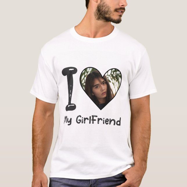 I Kärlek Min flickväns Anpassningsbar T-shirt (Framsida)