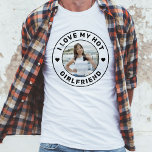I Kärlek My Girlkompis Simple Personlig Photo T Shirt<br><div class="desc">Personlig "I Kärlek my Hett Girlkompis" anpassningsbar och fotoskjorta som du kan använda att skapa din egen "I kärlek my flickväns" skjorta. Du kan redigera färg och typsnitt. Klicka bara på "anpassa ytterligare" för att kontrollera fullt. Stil är perfekt för ett enkelt, minimalt, mer underskattat och manligt sätt att bära...</div>